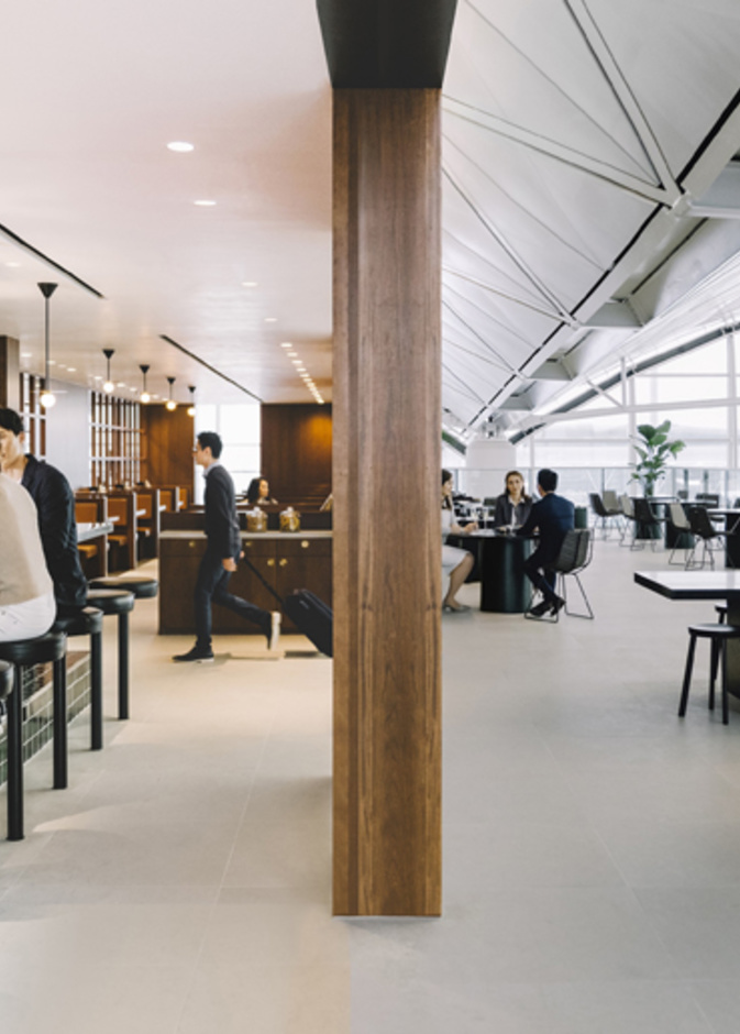 نظرة على صالة كاثي باسيفيك الجديدة في مطار هونج كونج الدولي