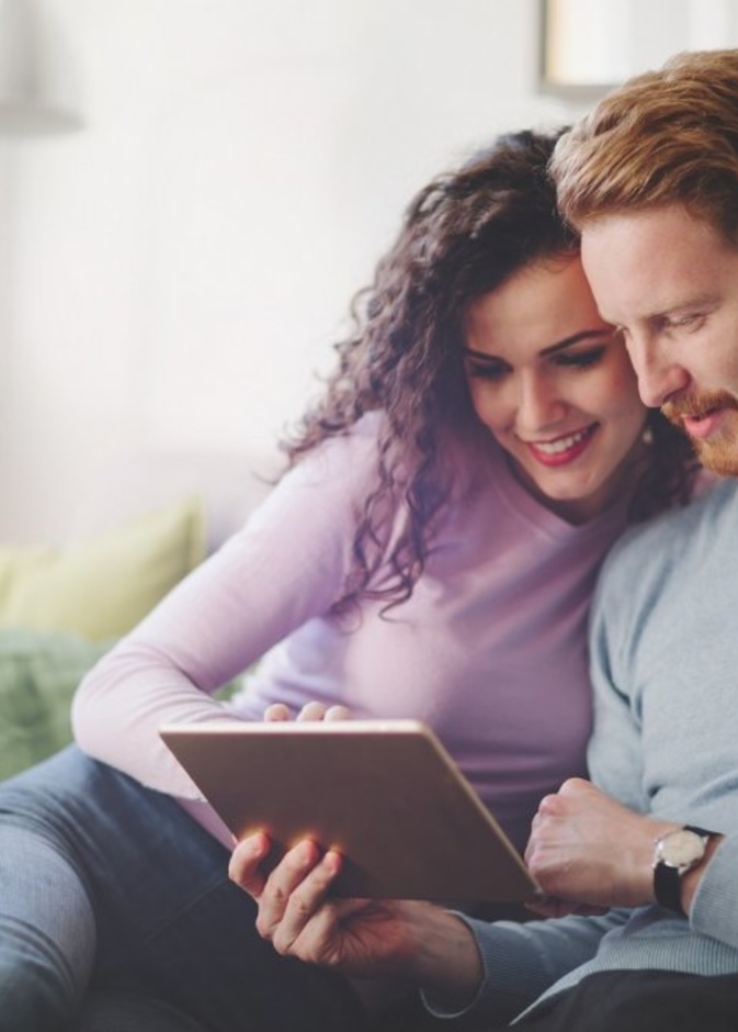 علامات تدل على أن زوجك يثق بك