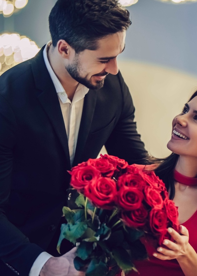 يجب أن يشمل التخطيط لحياة زوجية سعيدة الاهتمام بالرومانسية