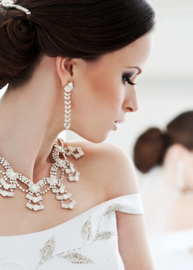 للعروس الراقية أجمل القلادات الماسية الكلاسيكية 