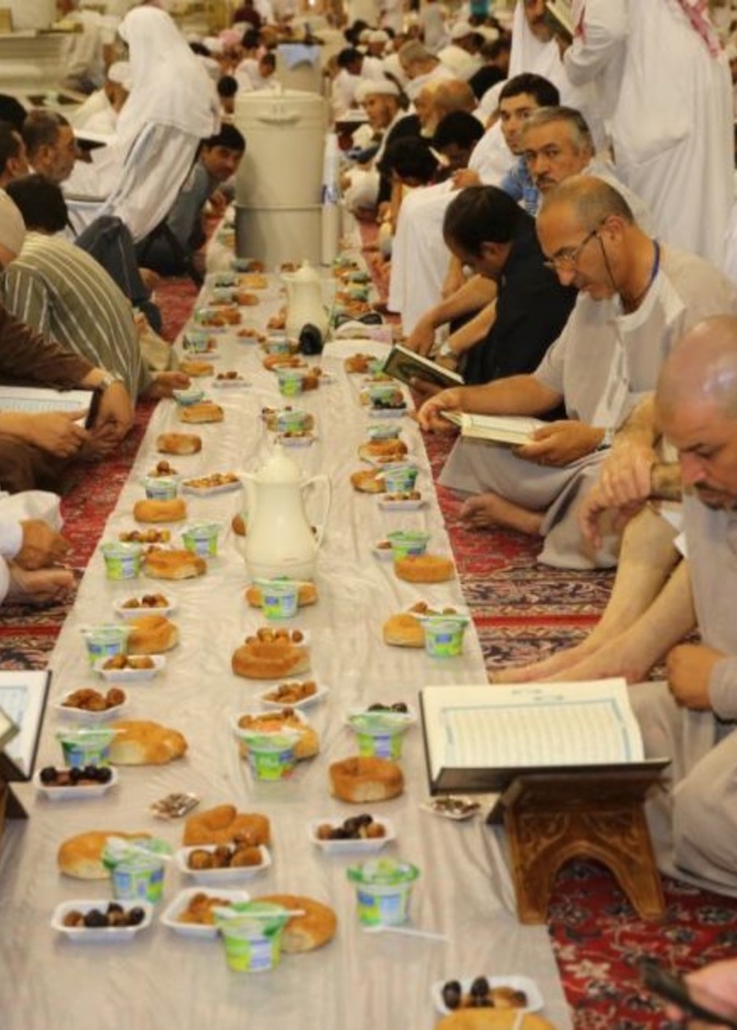 موائد الافطار في المسجد النبوي 