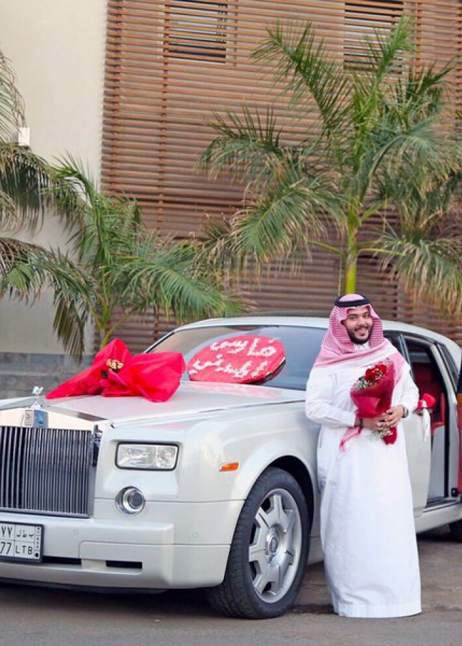 هدية لا تقاوم لفارس المدني بعيد ميلاده