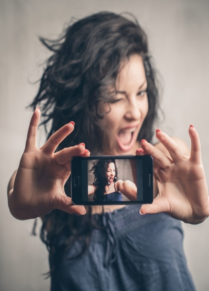 بالفيديو: "سيلفي" تلقي بصاحبتها في بئر عمقها 30 قدماً