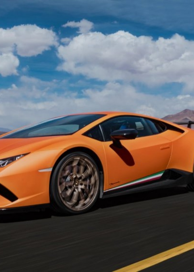 سيارة لامبورغيني موديل Huracan Performante