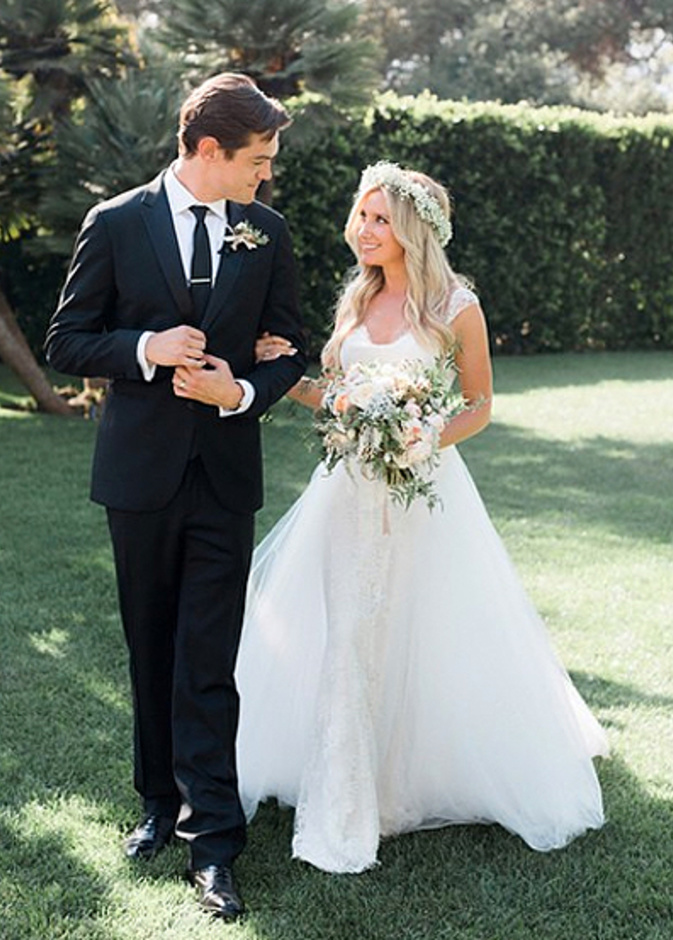 زفاف رومنسي للممثلة آشلي تيسدال 