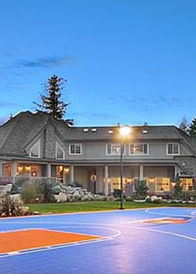 ريتشارد شيرمان يشتري منزل جمال كروفورد 