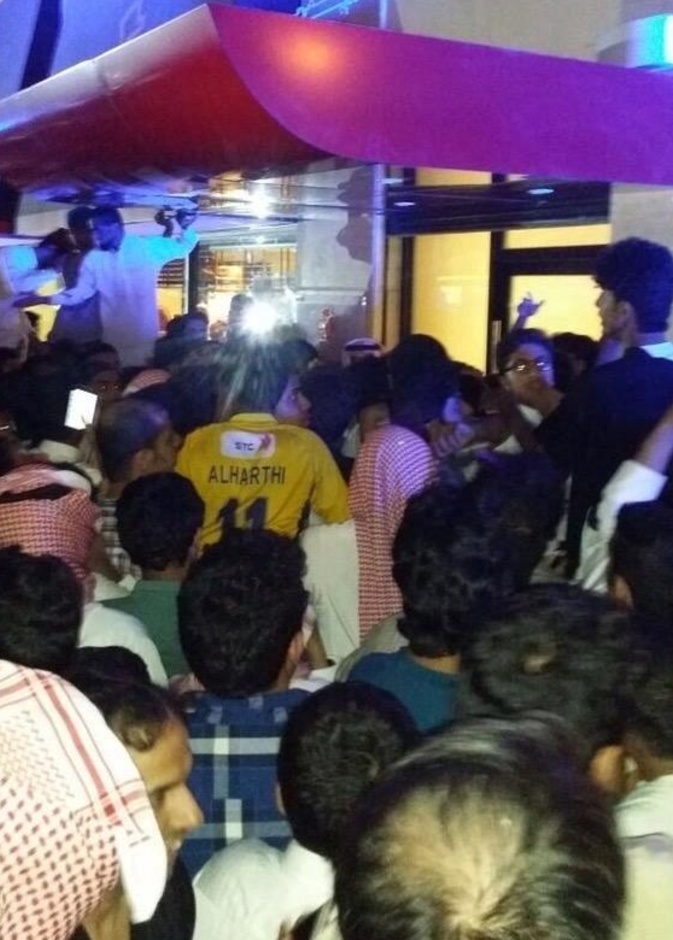 بالصور.. إغلاق مطعم "البيك" في بريدة بعد ساعات من افتتاحه