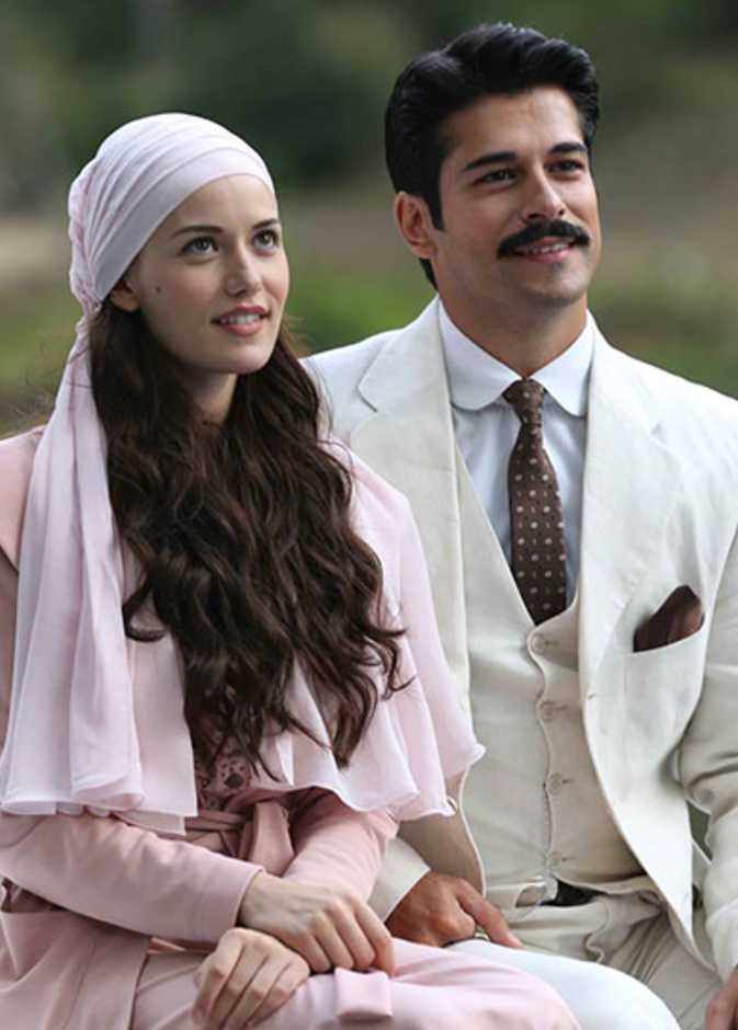 زفاف بوراق أوزجفيت وفهرية إفجان في الشهر الجاري