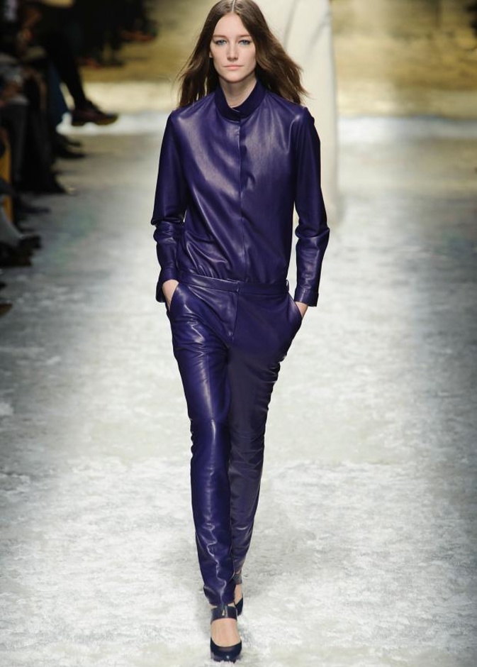 Blumarine: رومانسية مفعمة بالأنوثة والجرأة