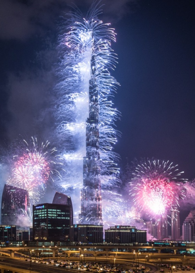 دبي مدينة تتحدى الأرقام القياسية