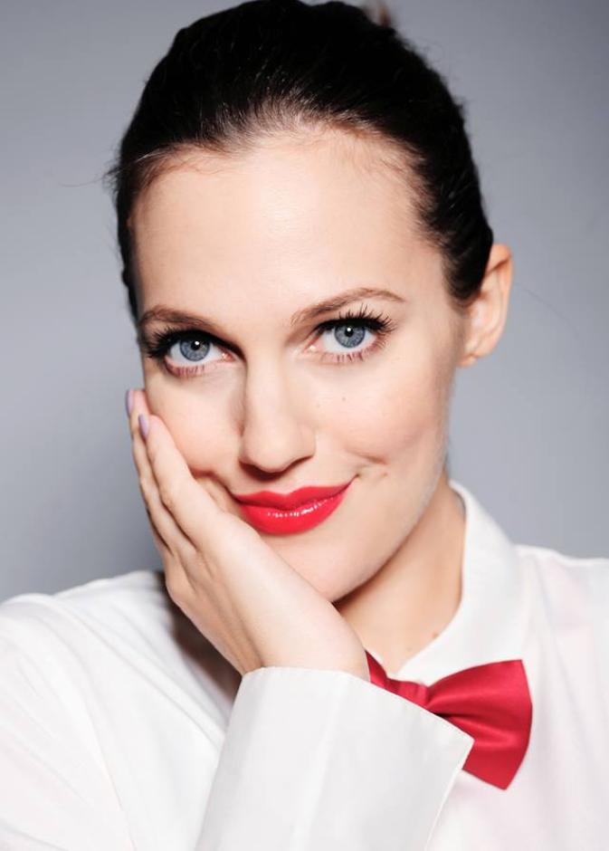 مريم أوزرلي تسافر إلى المانيا