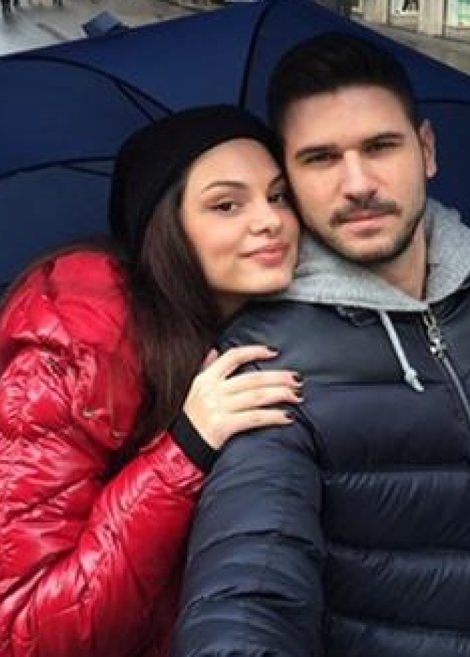 طولجهان صايشمان وحبيبته