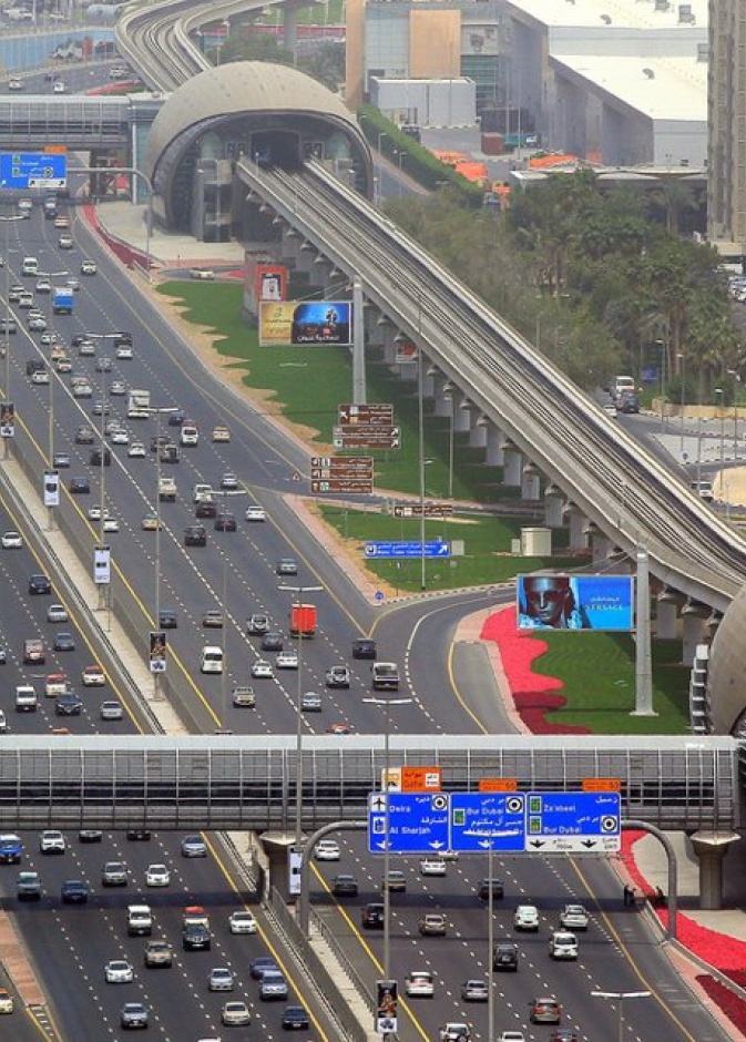 المواصلات العامة في دبي تتجاوز المدن العريقة