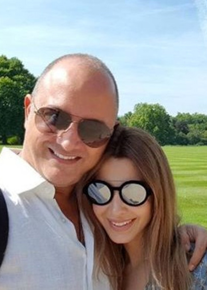 نانسي عجرم تستجم مع زوجها في لندن