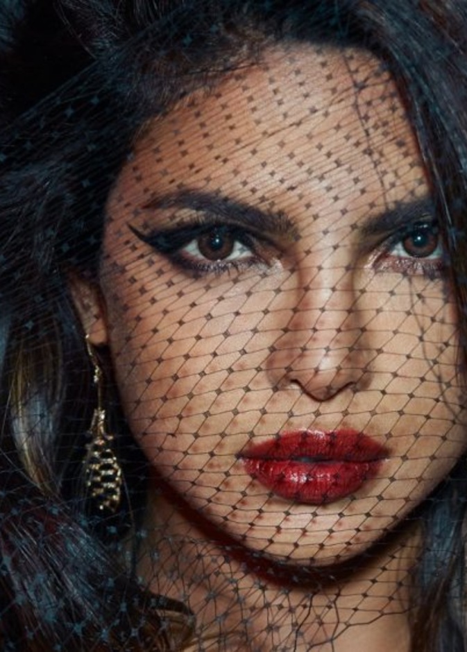 بريانكا تشوبرا في قائمة أكثر 10 نجمات أناقة