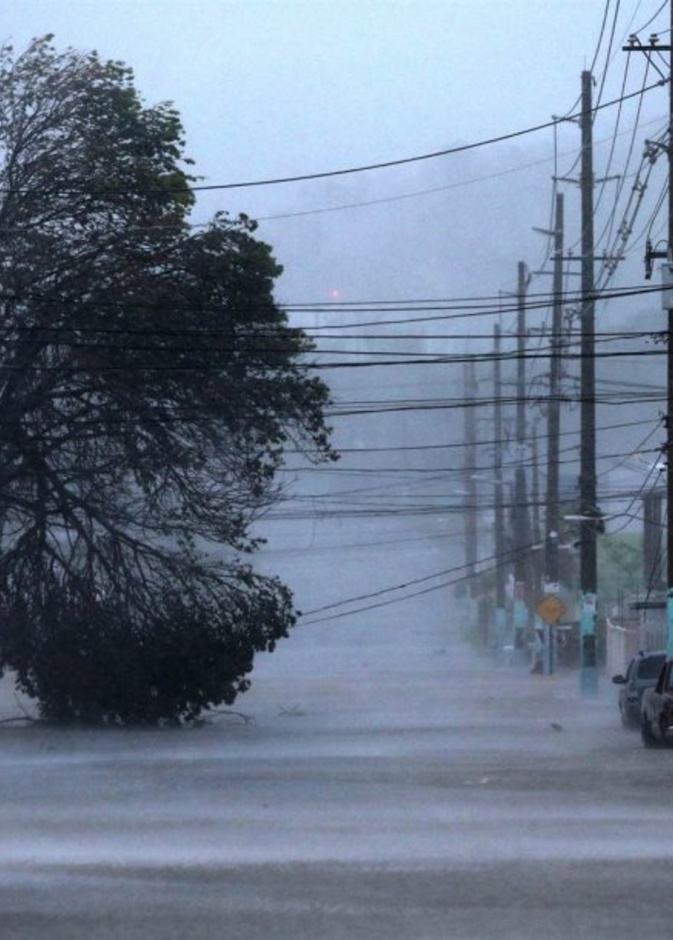 الإعصار إرما يضرب جزر الباهاما في طريقه إلى فلوريدا