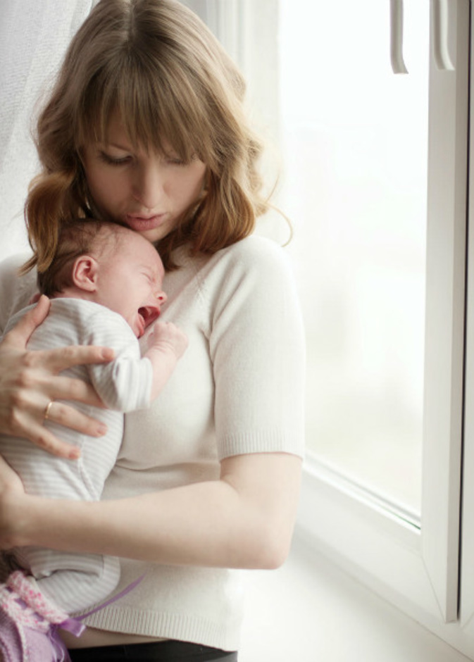 يمكن إراحة الطفل الرضيع من المغص بالكمادات او المساج.