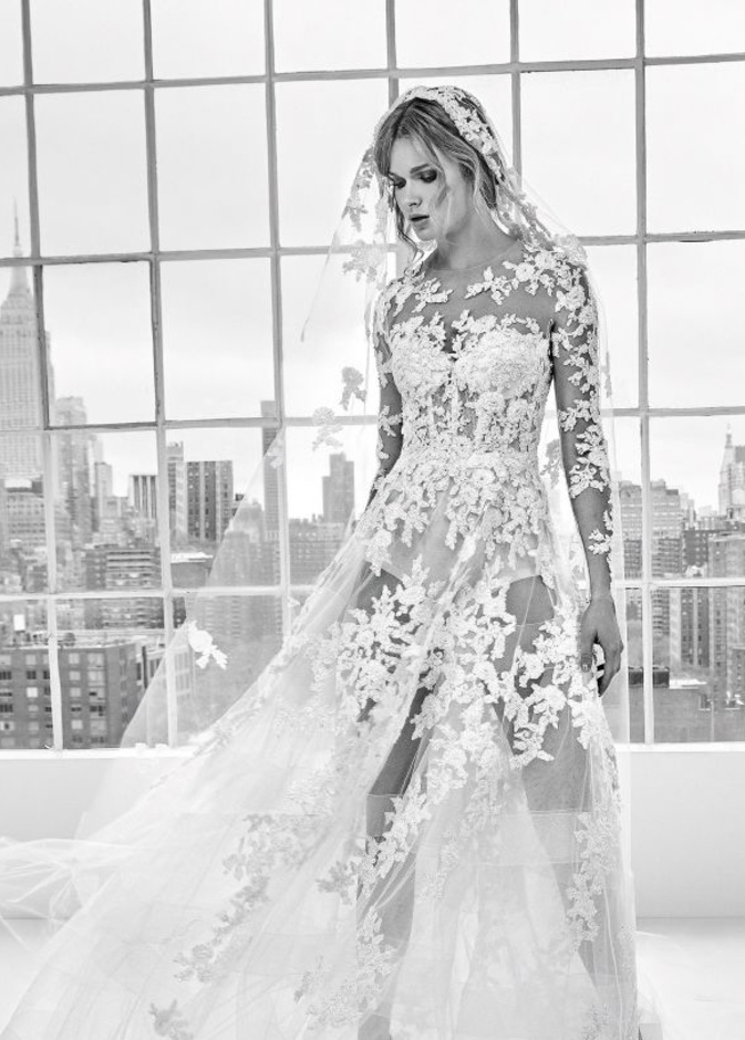 حمالة صدر عرائسية مميزة.