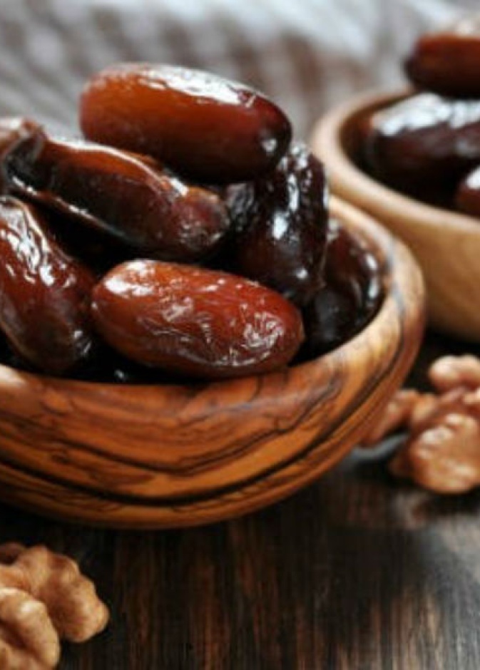 يجب تفتيت ثمرة التمر قبل أعطائها للطفل الصغير