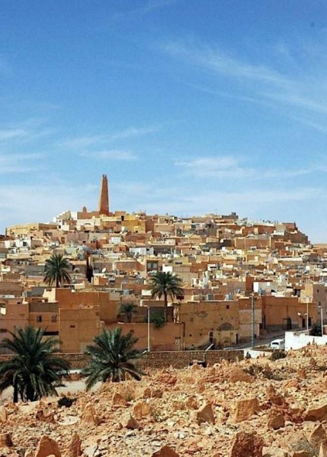 مشاهد طبيعية رائعة في جبال الهقار