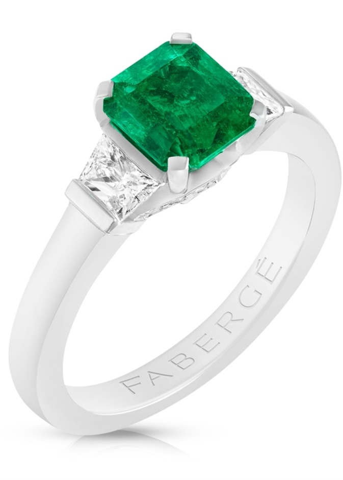 تألقي بخواتم مرصعة بالزمرد في اليوم الوطني من دار ديور Dior