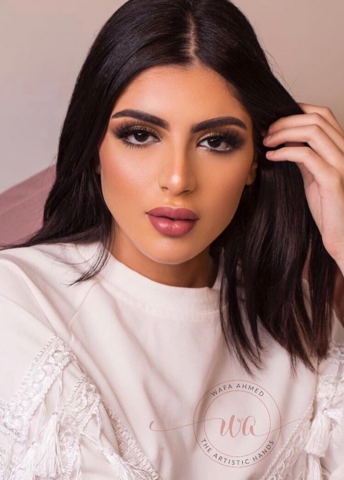 من مكياج خبيرة التجميل وفاء احمد