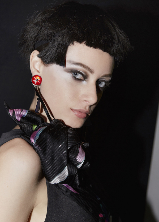 ابتكرت ليندا كانتيلو خبيرة المكياج العالمية في دار جورجيو أرماني Giorgio Armani، إطلالة مكياج جديدة