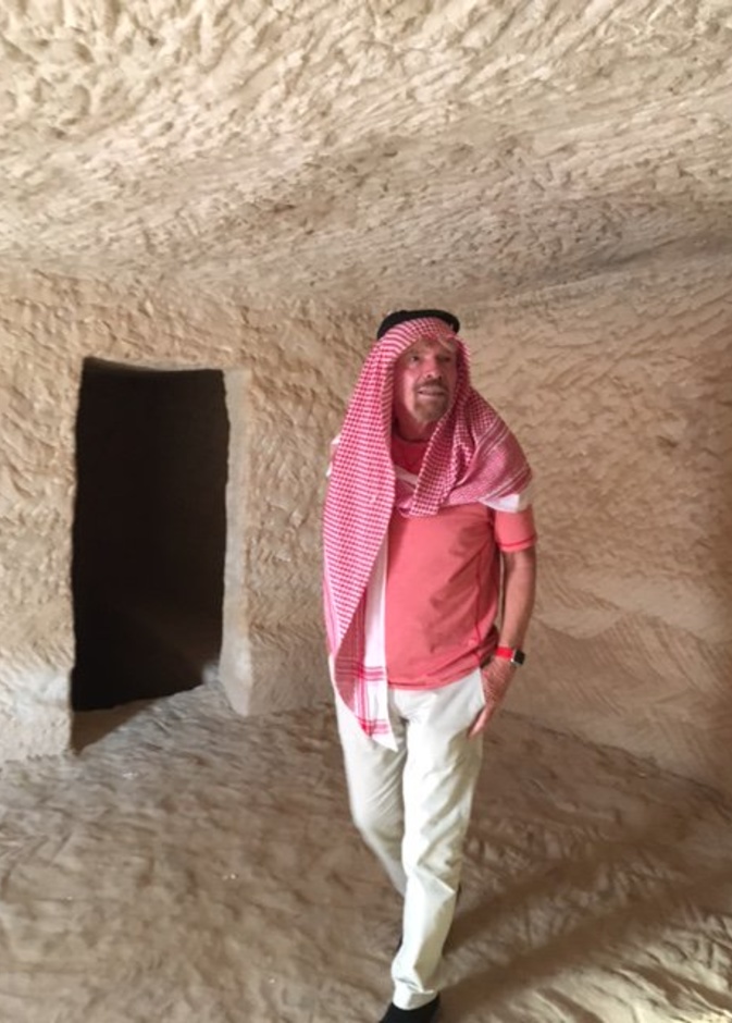 من صور الملياردير اثناء زيارته للسعودية 