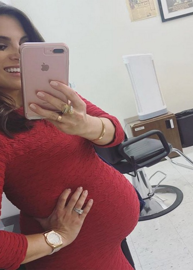 ألم المخاض فاجئ ناتالي باسكواريلا على الهواء