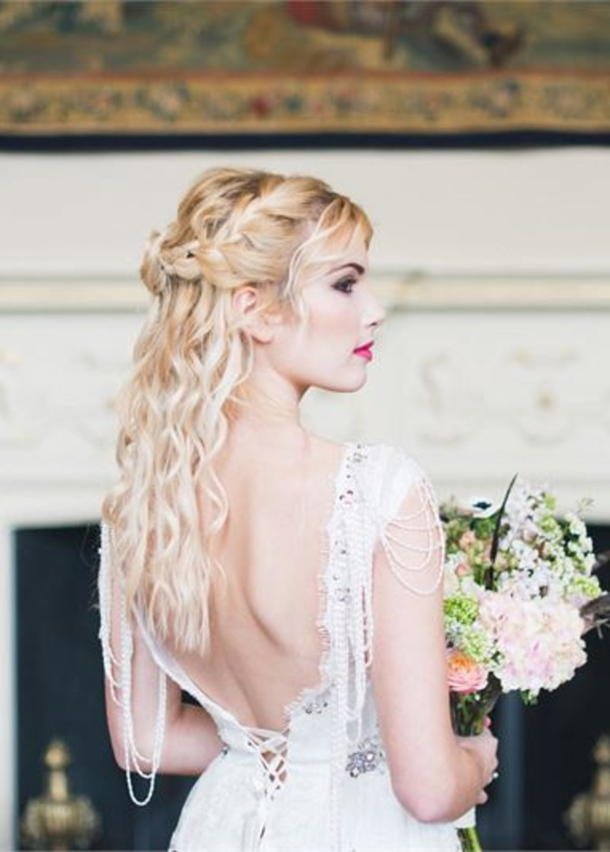 تسريحة شعر كيرلي قصير يناسب الشعر المجعد