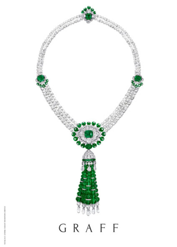 عقد Butterfly من الياقوت الأزرق