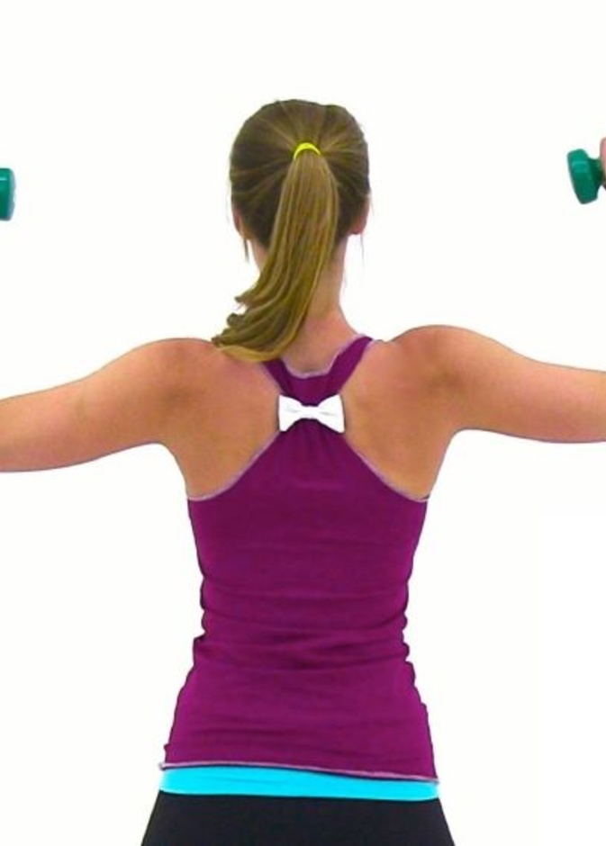 تخلصي من دهون ظهرك مع افضل التمارين الرياضية