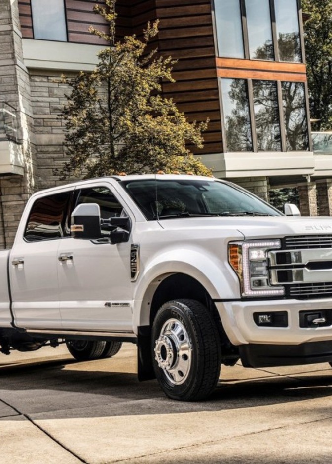 فورد تزود الشاحنة الفخمة بنظام دفع رباعي