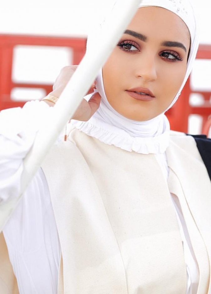 مكياج محجبات خريفي وبرونزي بأسلوب دلال الدوب