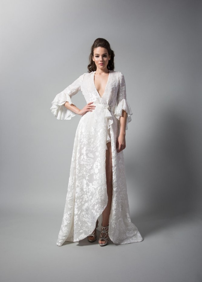 فستان زفاف مع أكمام مزينة بالشراشيب من مجموعة هايلي بايج Hayley Paige لخريف 2018