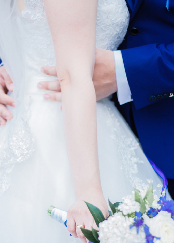 كل عروس تسعى للحصول على خصر نحيف