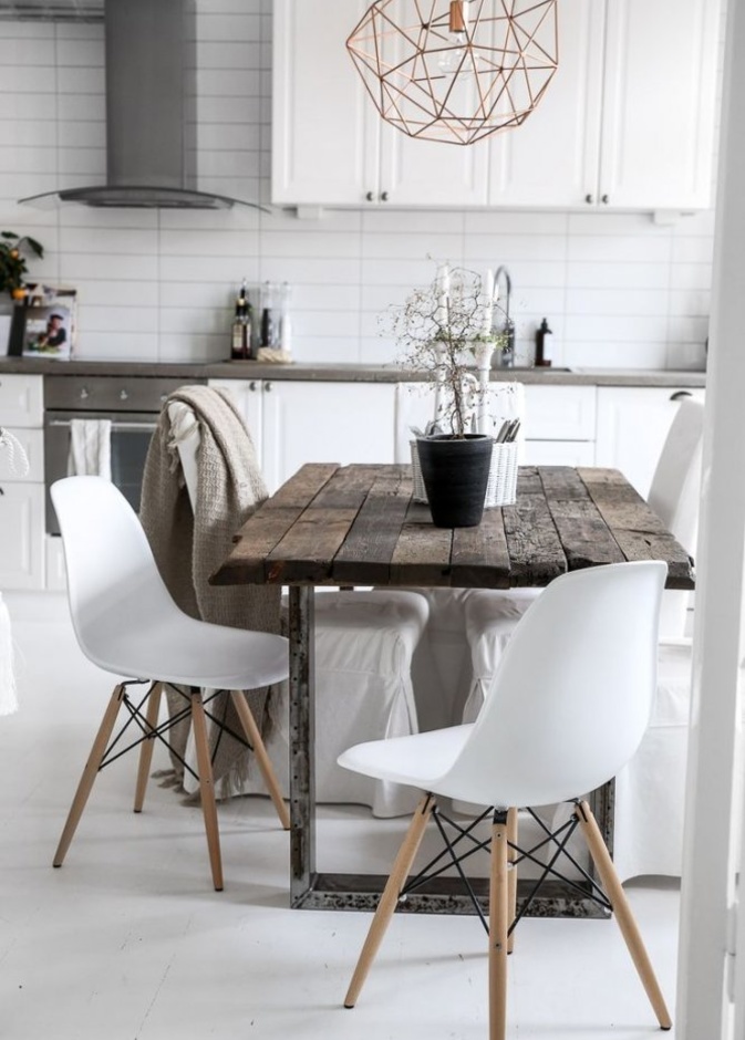 تصميم بسيط و مودرن لطاولة الطعام