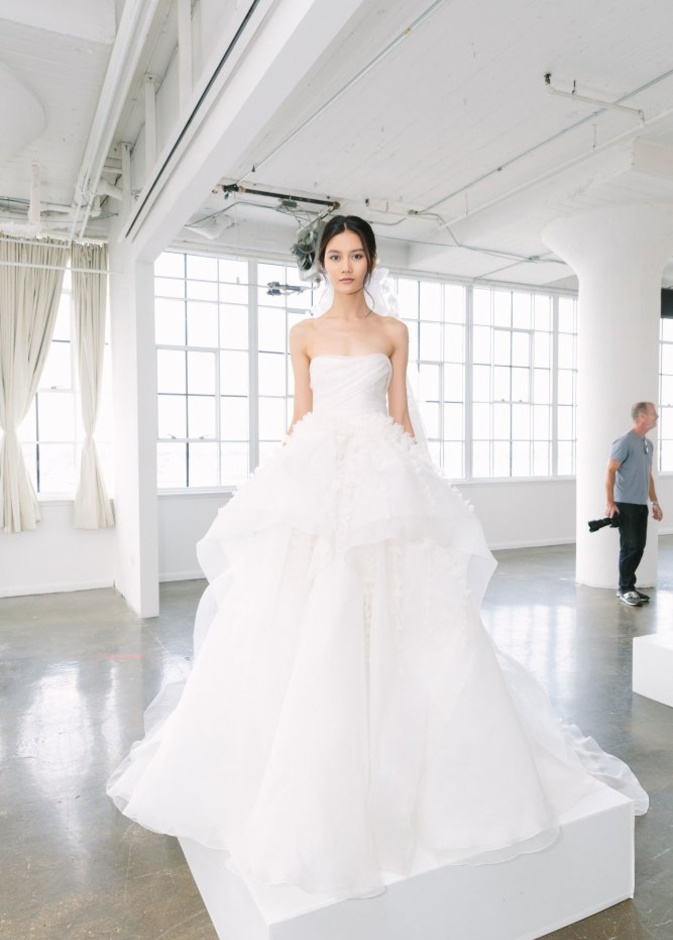 فستان عرس من ريم عكرا