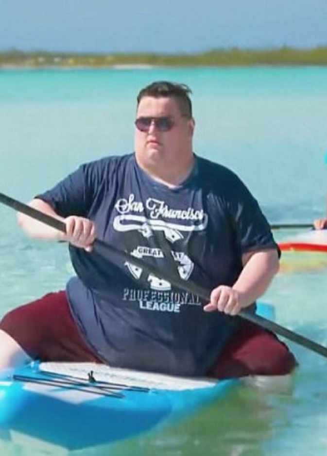 منتجع للبدناء فقط