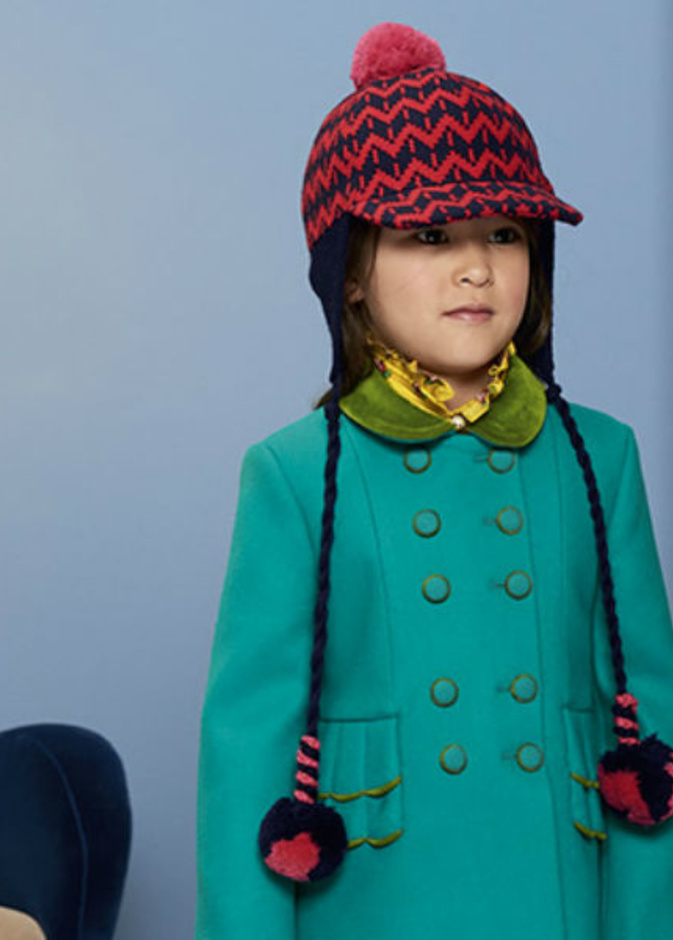 للبنات الصغيرات معاطف بتصاميم ظريفة