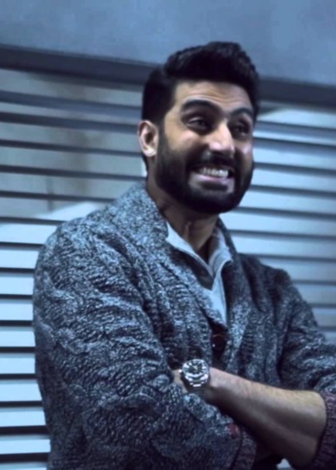 مقربون من أبهيشيك باتشان نصحوه بالانسحاب من الفيلم