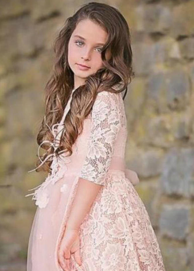 فستان دانتيل كاجول مع بنطلون جلد للبنات الصغيرات