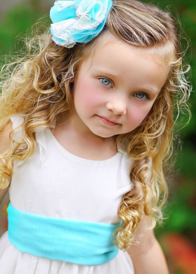 القبعات الملونة من اكسسوارات الشعر للبنات صغار