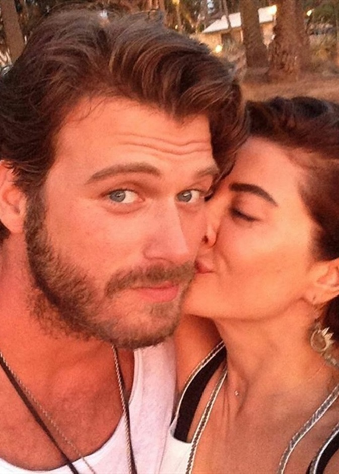 كيفانش تاتليتوغ  وزوجته