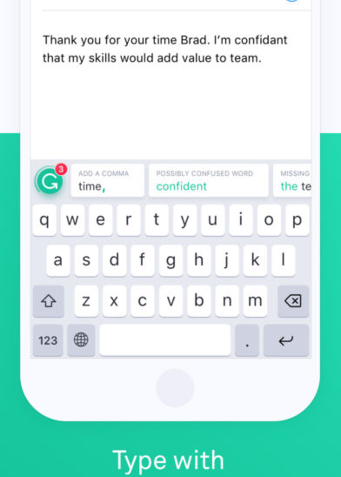 يقوم Grammarly بتحديد الكلمات الخاطئة و تحسين المفردات