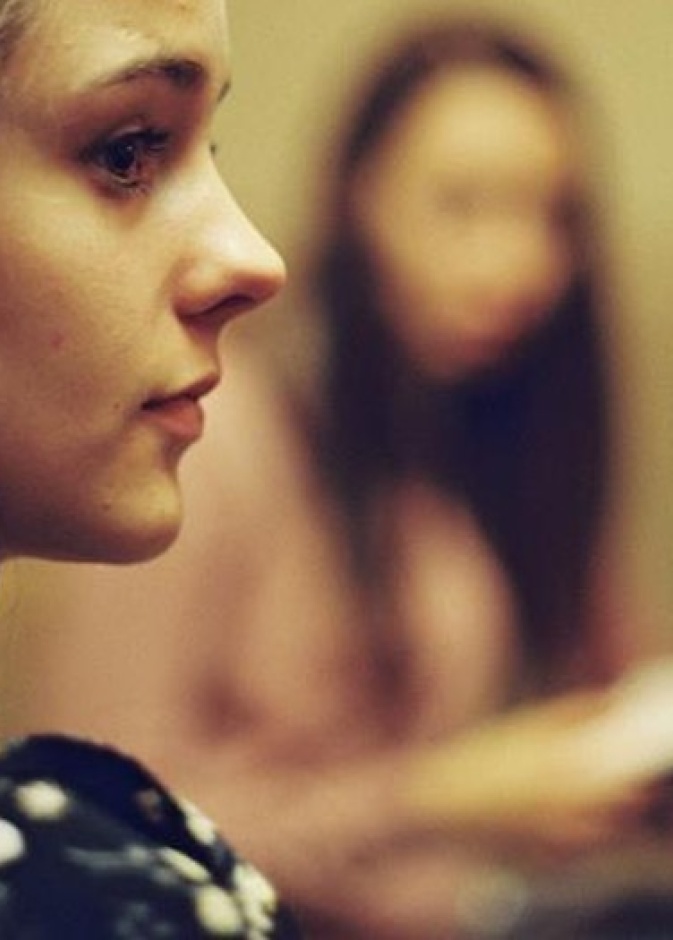 إعتذرت منها لكنها بقيت حاقدة.. هي بالتأكيد مولودة برج الثور او السرطان