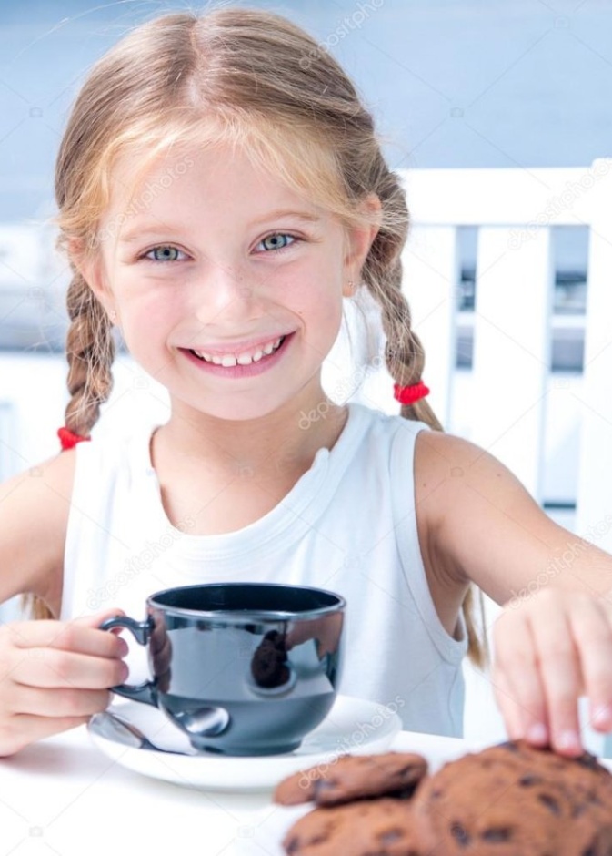 تسبب القهوة مشاكل بالجهاز الهضمي والقلب وآلالام متنوعة في أعضاء الجسم للاطفال.