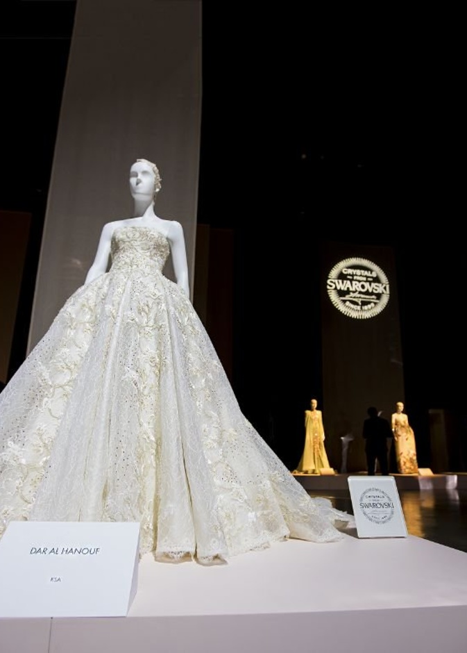 مشاركة دار الهنوف في معرض شواروفسكي العالمي في دبي