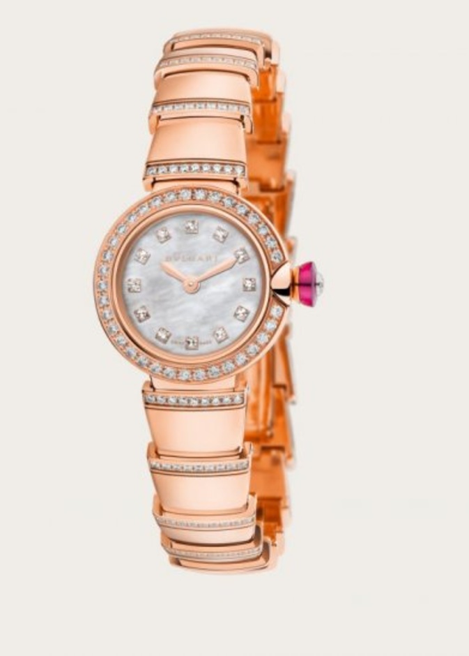 ساعة من بياجيه من الاوبال والماس والزمرد