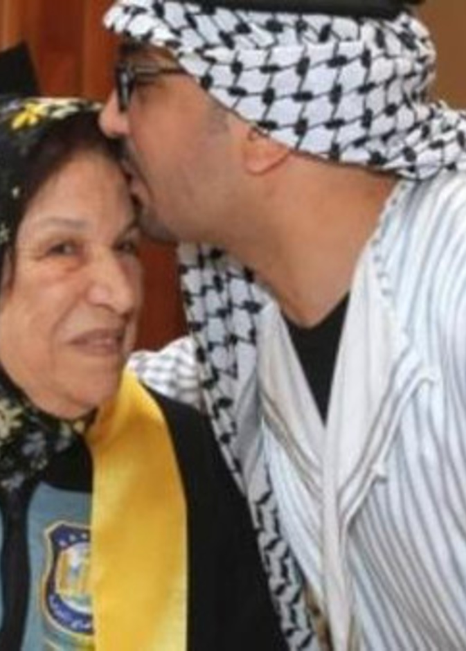 نجمة خليل حصلت على الماجستير قبل 17 عاما